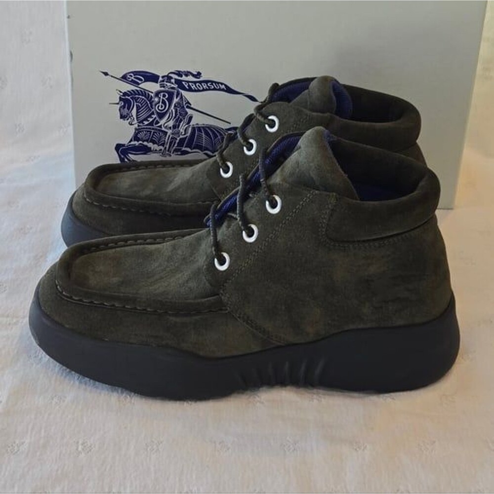 NIB Burberry Olive (Loch) Chukka Lace-Up Square Toe Boots Size 40 - Picture 3 of 7